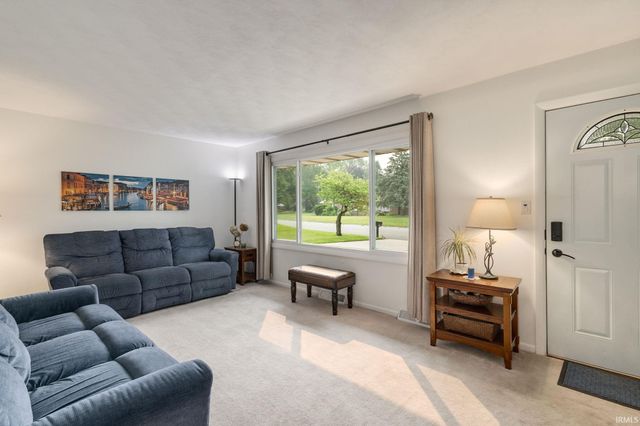 52233 Cheryl Drive, Granger, IN 46530