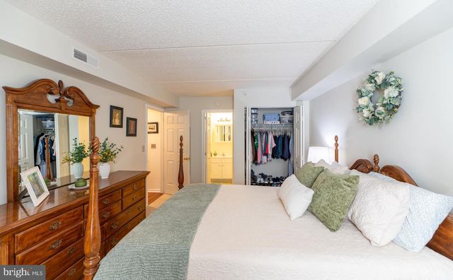 305 BRANDON, Norristown, PA 19403