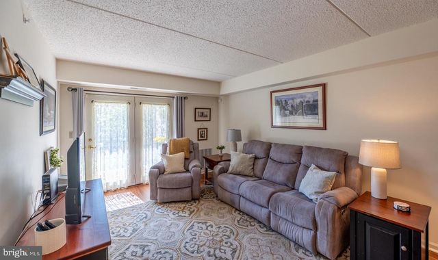 305 BRANDON, Norristown, PA 19403