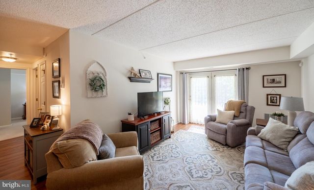 305 BRANDON, Norristown, PA 19403