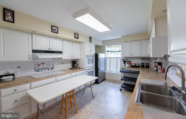 305 BRANDON, Norristown, PA 19403