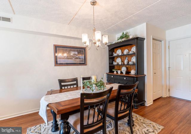 305 BRANDON, Norristown, PA 19403