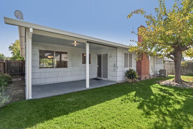 5701 Revelstok Dr, Sacramento, CA 95842
