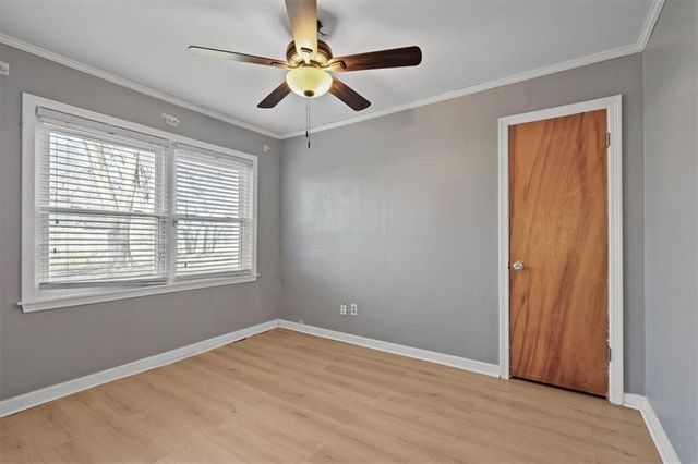 7550 State Line Road, Prairie Village, KS 66208