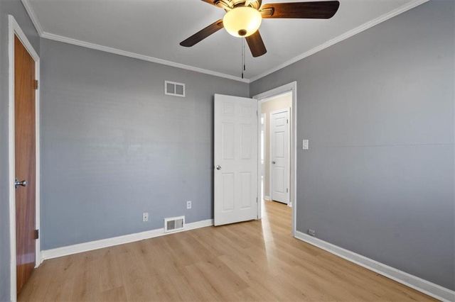 7550 State Line Road, Prairie Village, KS 66208