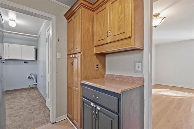 7550 State Line Road, Prairie Village, KS 66208