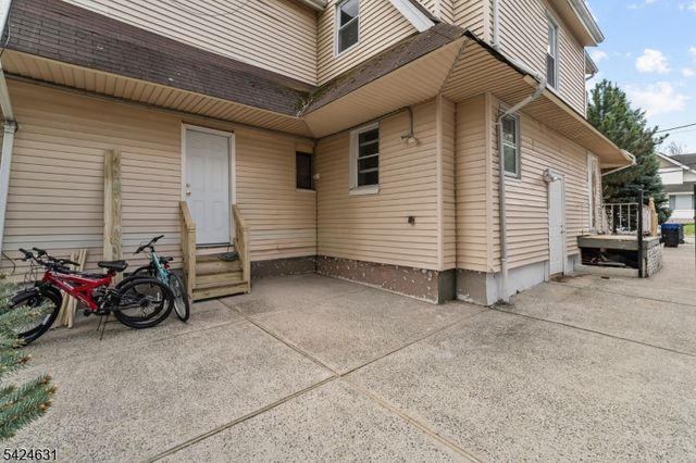 334 Brook Ave, Passaic City, NJ 07055