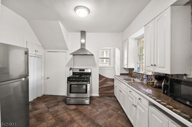 334 Brook Ave, Passaic City, NJ 07055