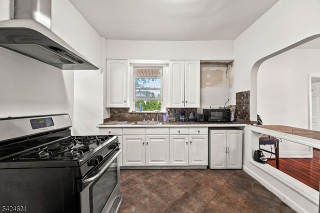334 Brook Ave, Passaic City, NJ 07055
