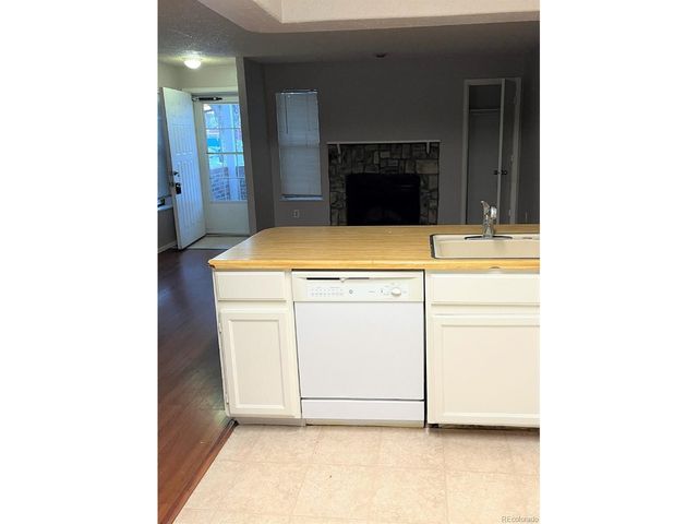 972 S Dearborn Way 5, Aurora, CO 80012