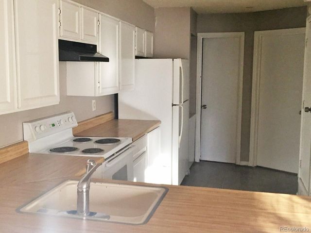 972 S Dearborn Way 5, Aurora, CO 80012