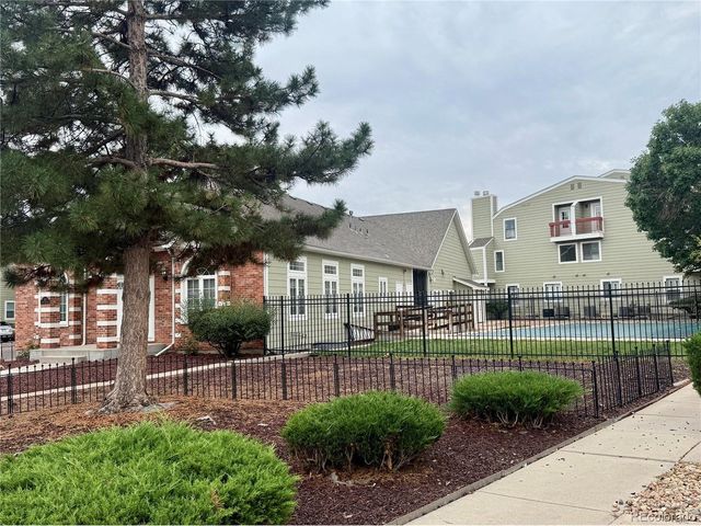 972 S Dearborn Way 5, Aurora, CO 80012