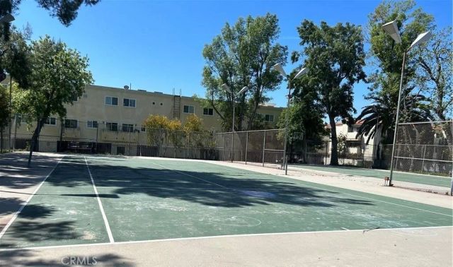 7651 Reseda 12, Reseda, CA 91335