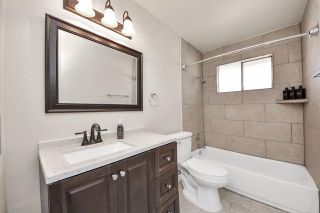 11915 Binghampton Drive, Houston, TX 77089