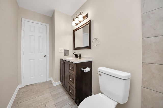 11915 Binghampton Drive, Houston, TX 77089