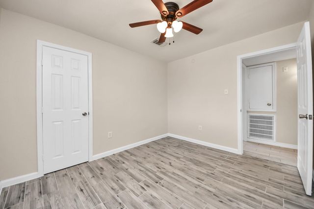 11915 Binghampton Drive, Houston, TX 77089