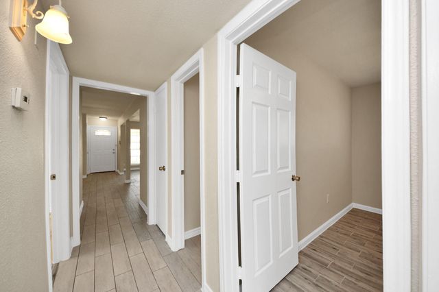 11915 Binghampton Drive, Houston, TX 77089