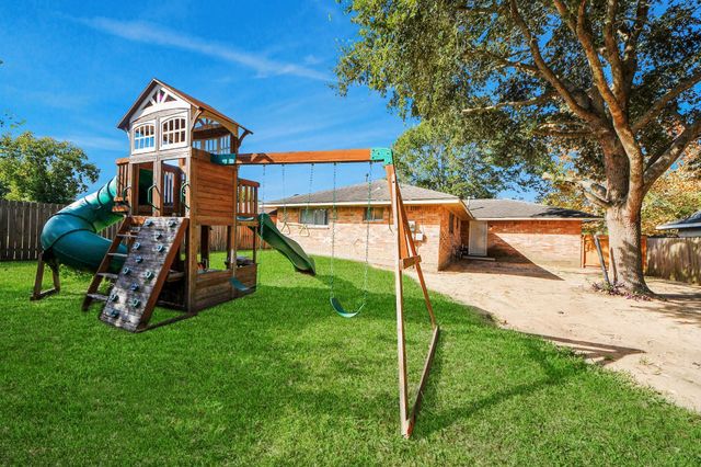 11915 Binghampton Drive, Houston, TX 77089