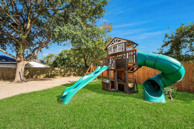 11915 Binghampton Drive, Houston, TX 77089