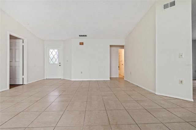 7607 GLADES COURT, Tampa, FL 33637
