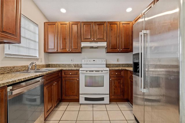 7607 GLADES COURT, Tampa, FL 33637