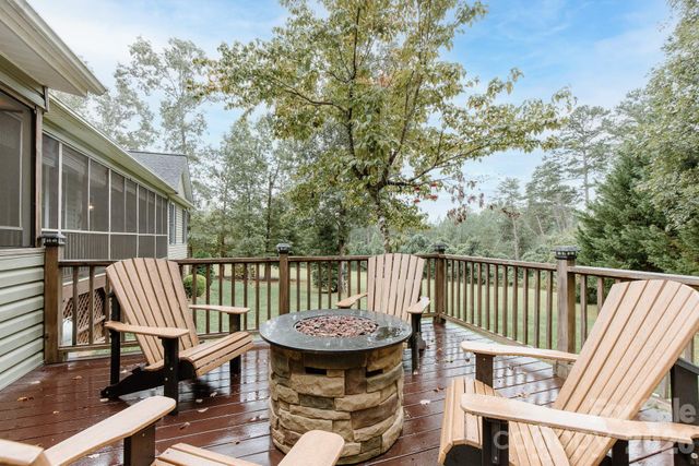 110 Mandy Lane, Tryon, NC 28782