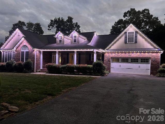 110 Mandy Lane, Tryon, NC 28782