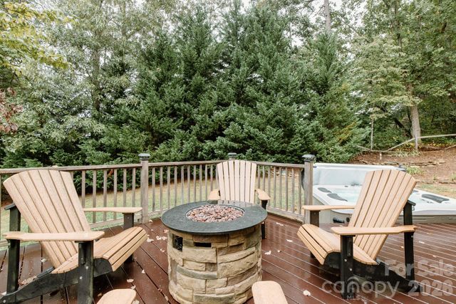 110 Mandy Lane, Tryon, NC 28782