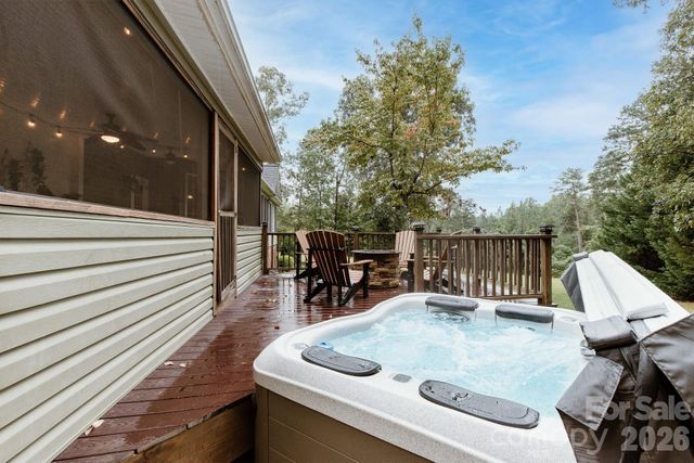 110 Mandy Lane, Tryon, NC 28782