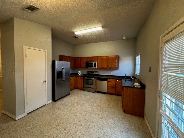 5900 Stone Meadow Lane, Fort Worth, TX 76179