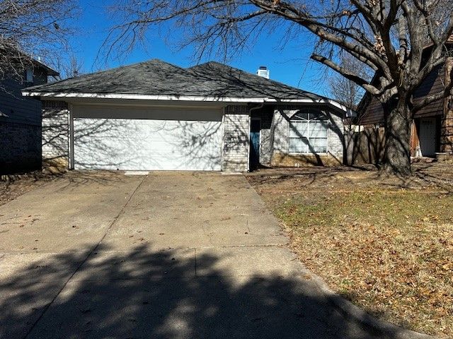 5900 Stone Meadow Lane, Fort Worth, TX 76179