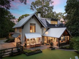 700 Edgewater Trail, Atlanta, GA 30328