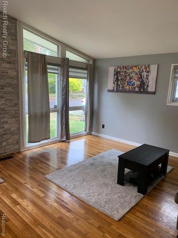 20196 McIntyre Street, Detroit, MI 48219