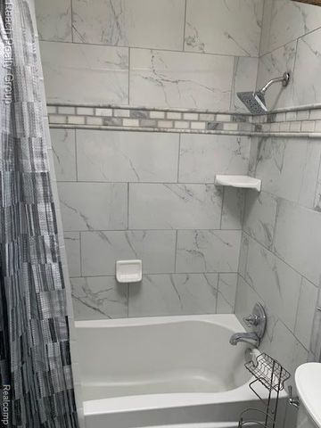 20196 McIntyre Street, Detroit, MI 48219