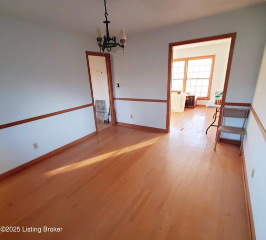 2013 Old Hickory Rd, Louisville, KY 40299