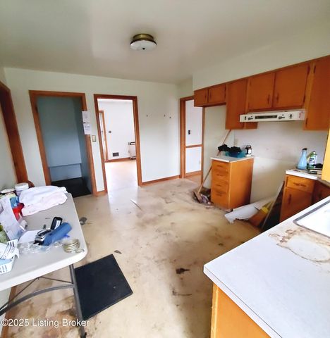 2013 Old Hickory Rd, Louisville, KY 40299