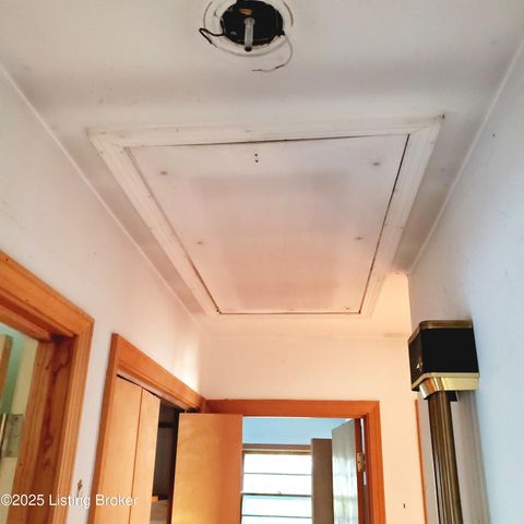 2013 Old Hickory Rd, Louisville, KY 40299