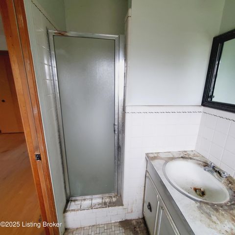 2013 Old Hickory Rd, Louisville, KY 40299