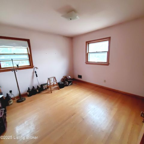 2013 Old Hickory Rd, Louisville, KY 40299