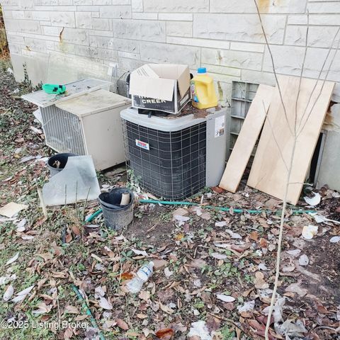 2013 Old Hickory Rd, Louisville, KY 40299