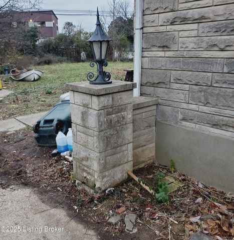 2013 Old Hickory Rd, Louisville, KY 40299