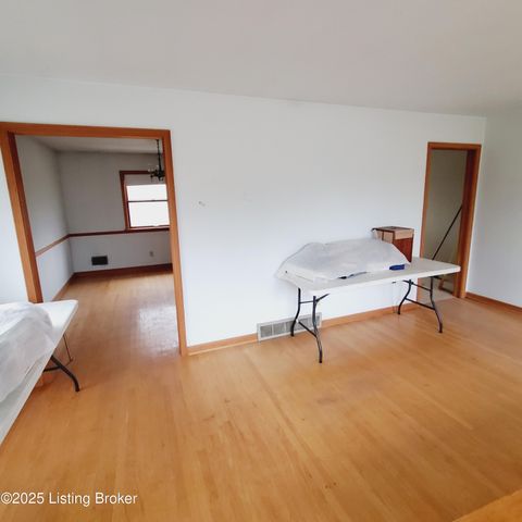 2013 Old Hickory Rd, Louisville, KY 40299