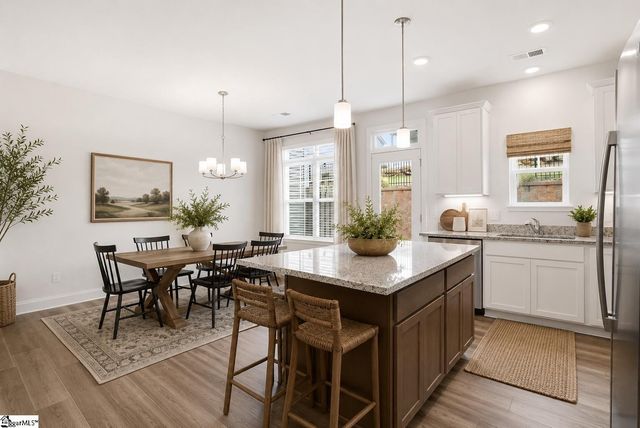 10 Camden Woods Trail, Greenville, SC 29607