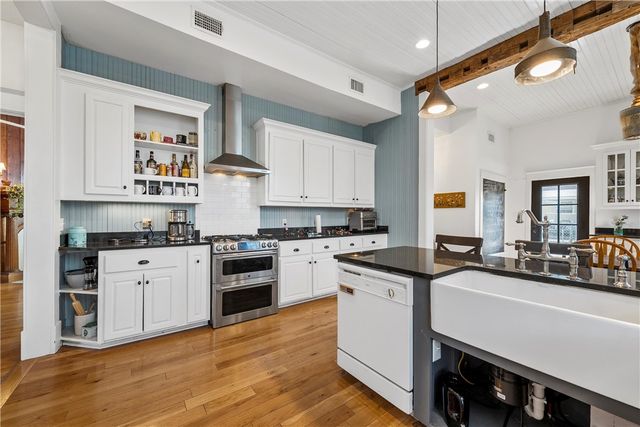 726 N 16th Street, Waco, TX 76707