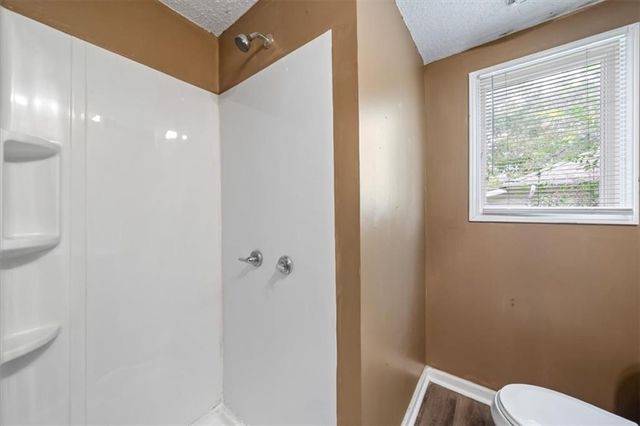 9815 E 9th Street S, Independence, MO 64053