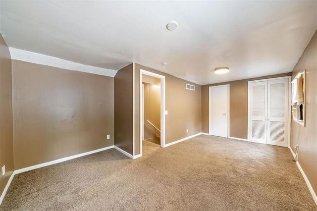 9815 E 9th Street S, Independence, MO 64053