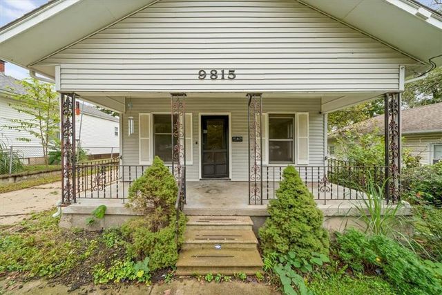 9815 E 9th Street S, Independence, MO 64053