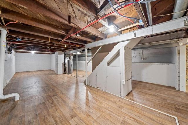 9815 E 9th Street S, Independence, MO 64053