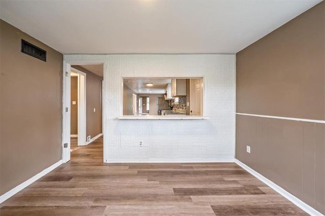 9815 E 9th Street S, Independence, MO 64053