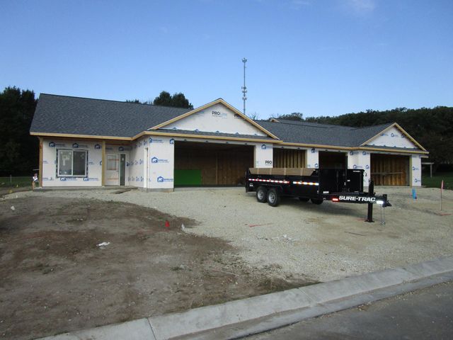 814 3rd Avenue NW, Pine Island, MN 55963